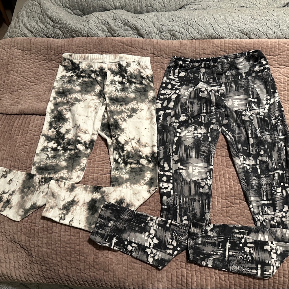 Two pairs of leggings. Small. Old navy + Marika